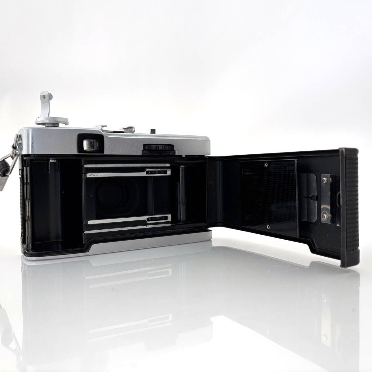 オリンパス トリップ 35 レンジファインダーカメラ オリンパス】OLYMPUS TRIP 35 フィルムレンジファインダーカメラ 動作