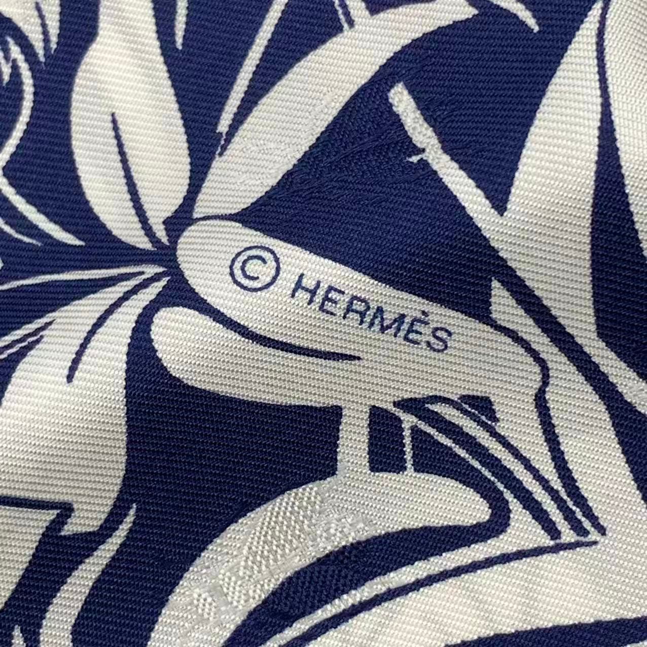 新品同様 HERMES エルメス カレ90 スカーフ シルク フラミンゴ