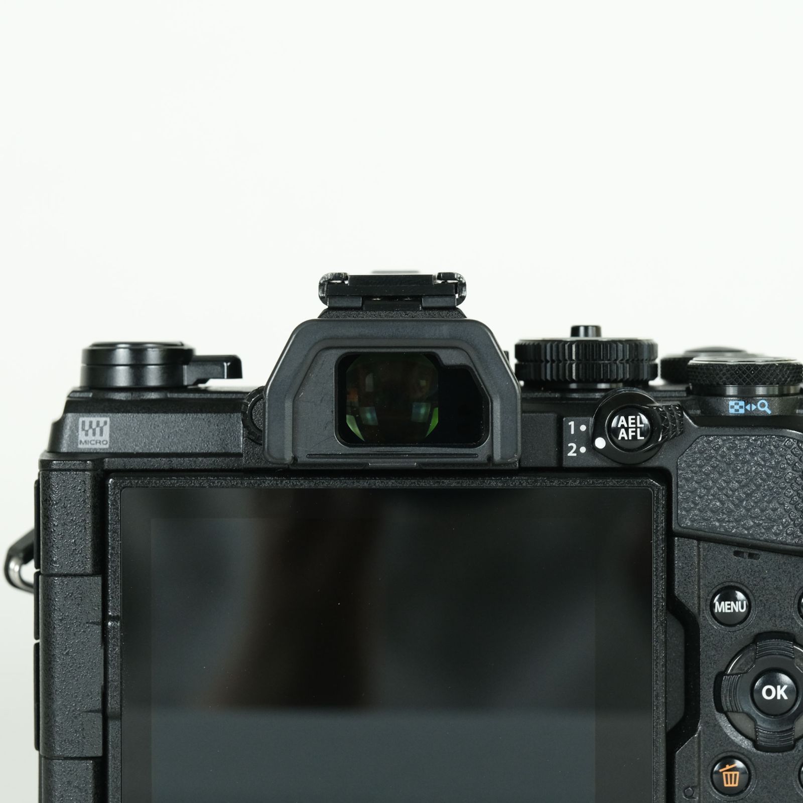 美品 | シャッター数11,526回] OLYMPUS OM-D E-M5 Mark III [ボディ