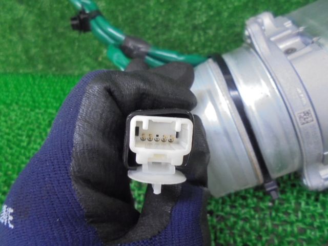 2FI6243 CEI2 トヨタ ノア ZRR80G/ZRR85G 前期型 X パワステモーター+コンピューターセット　　JG412-000020/89650-28130