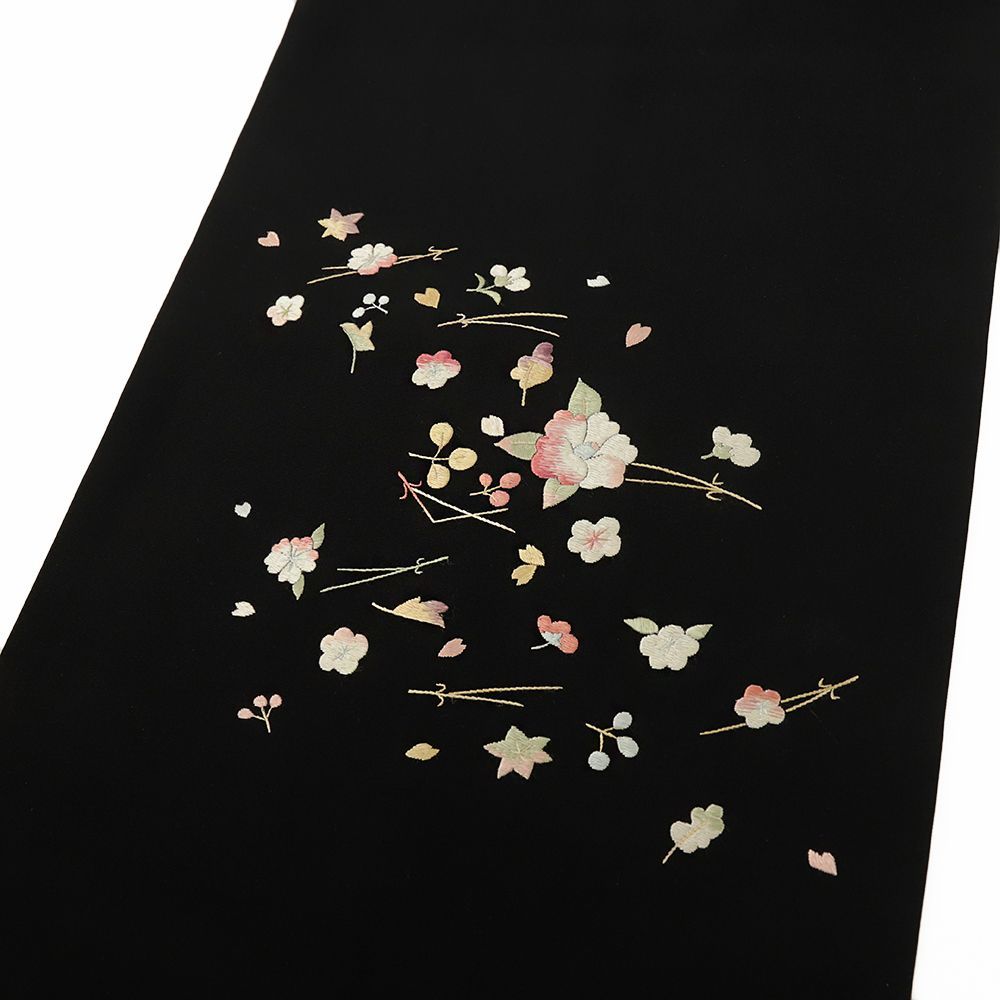 名古屋帯 正絹 黒 塩瀬 手刺繍 花 椿 リサイクル カジュアル お洒落