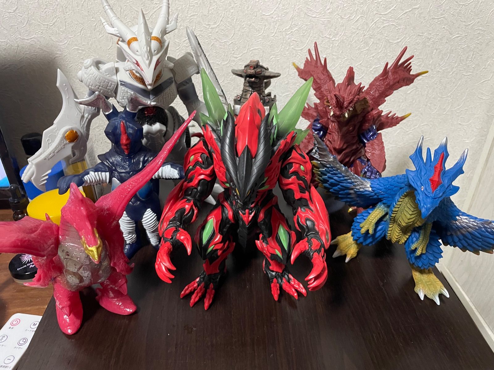 ウルトラマンシリーズ 怪獣 ソフビ フィギュア 7体セット ウルトラマンシリーズ怪獣ソフビ 7体セット - メルカリ