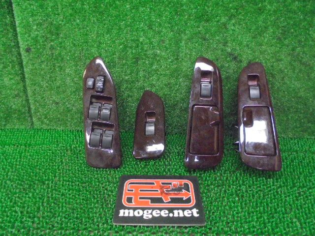 TOYOTA クラウン　ロイヤルサルーンG UZS131 ウィンドウスイッチ TOYOTA クラウン ロイヤルサルーンG UZS131 ウィンドウスイッチ TOYOTA