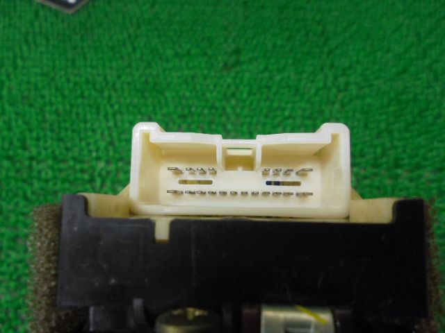 7FJ3577 AGG42 トヨタ クラウン JZS151 前期型 ロイヤルサルーン