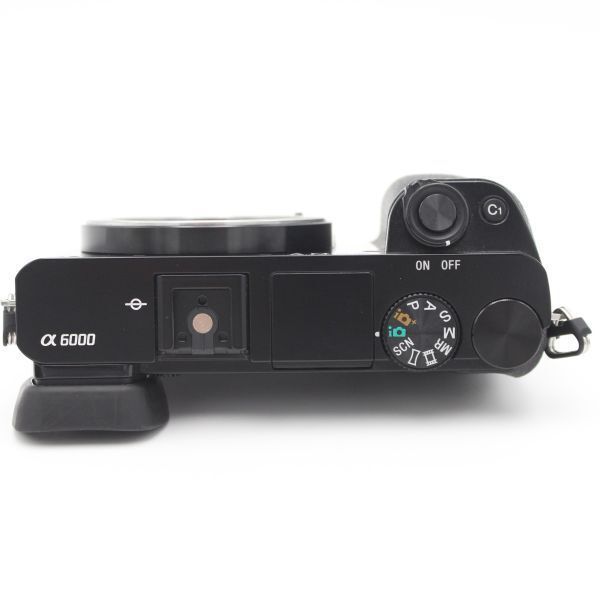 ショット数3104枚！□ほぼ新品□ SONY ミラーレス一眼 α6000 ボディ