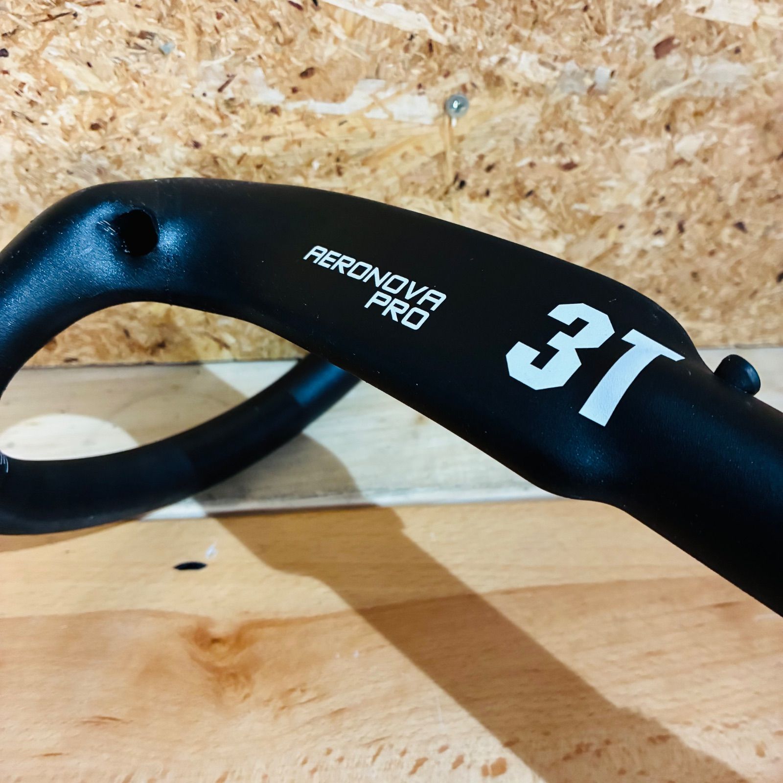 良品】 3T AERONOVA PRO エアロノヴァ プロ ハンドルバー 31.8mm c-c