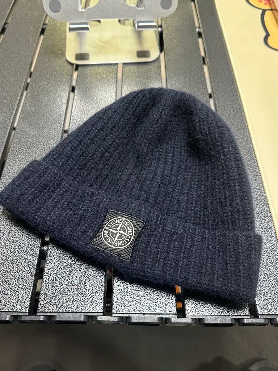 STONE ISLAND ストーンアイランド ビーニー ネイビー 【公式通販】