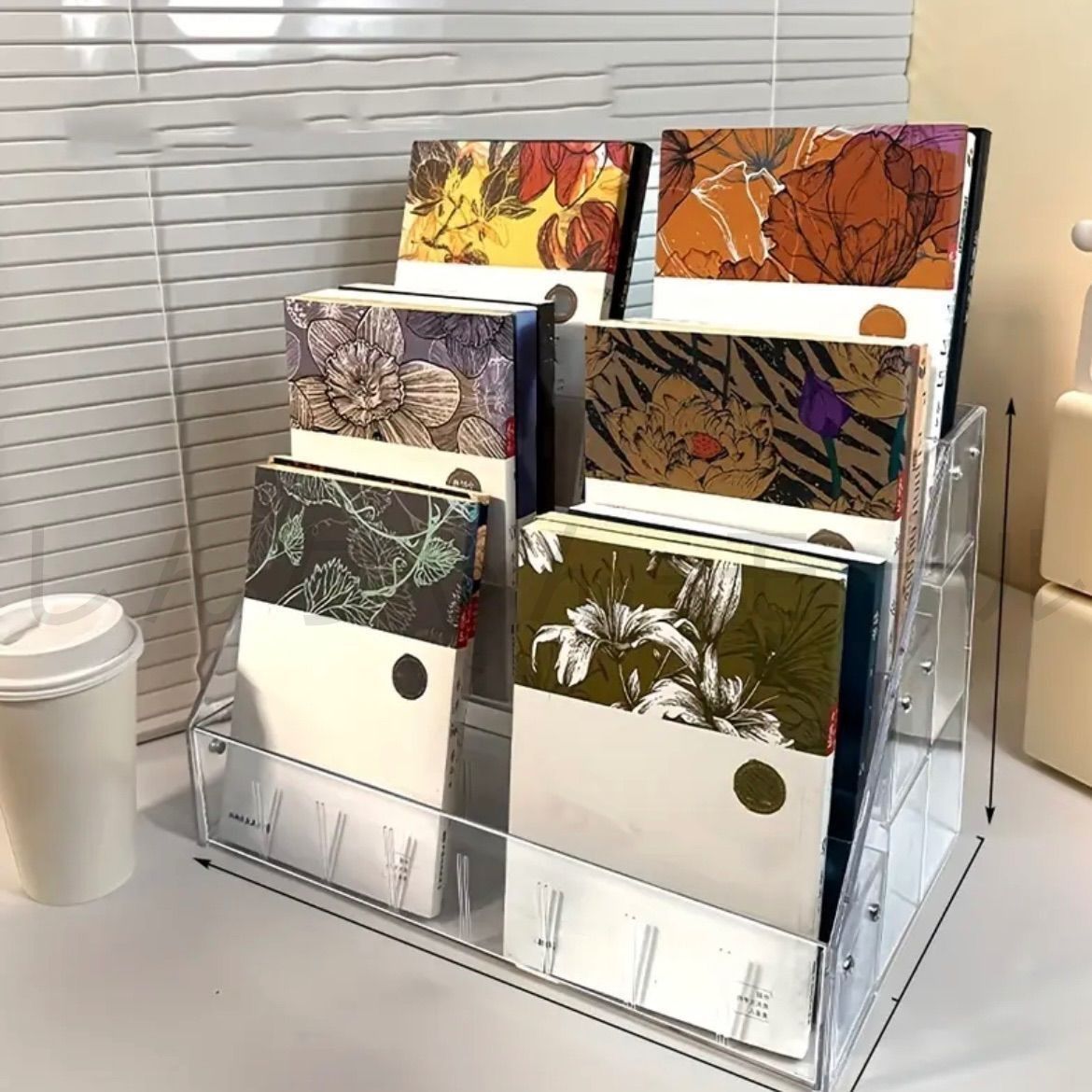 新品?未使用】 ラック アクリル クリア 収納 ブック マガジン 絵本