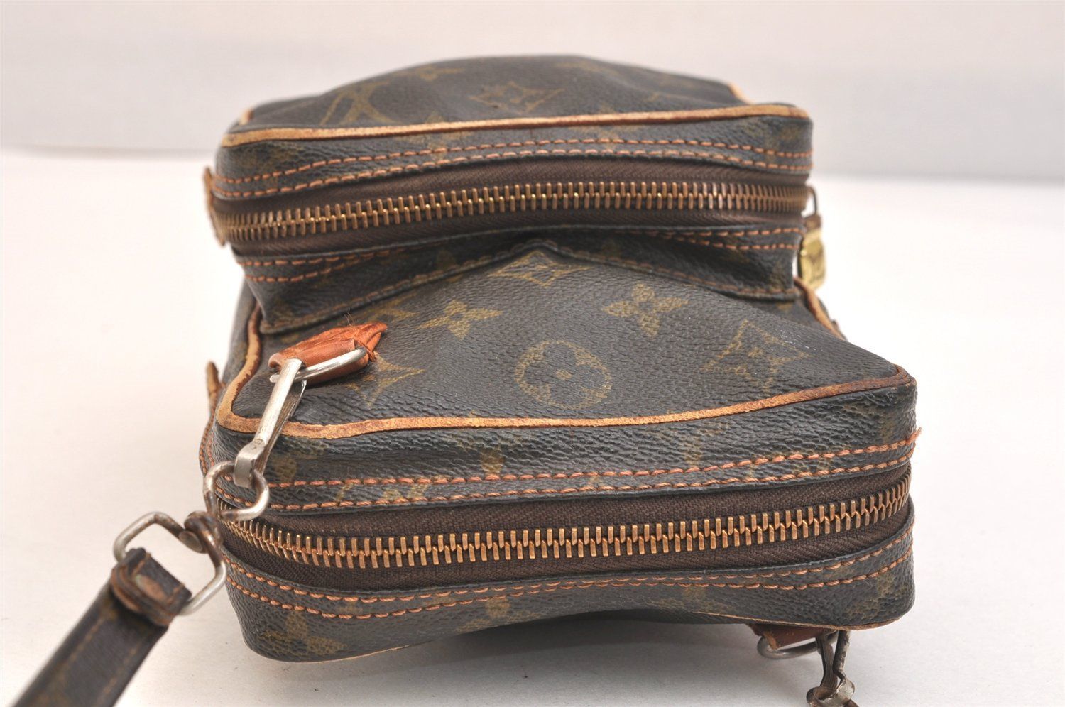 LOUIS VUITTON ルイヴィトン モノグラム アマゾン ショルダークロス