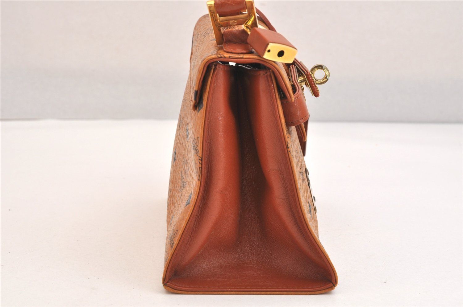 MCM エムシーエム ヴィセトス ヴィンテージ レザー ハンドバッグ 財布