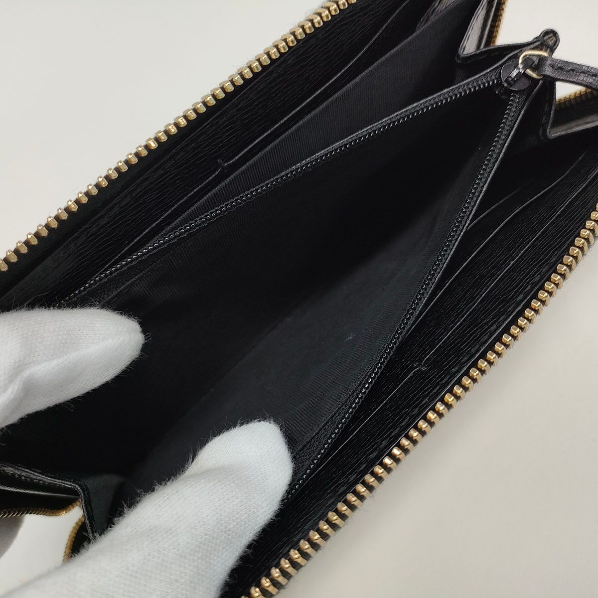 GUCCI グッチ インターロッキングG ジップアラウンドウォレット 長財布