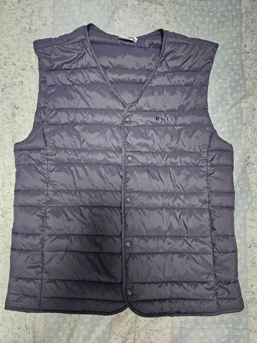 ellesse エレッセ 軽量 ダウン ベスト - メルカリ