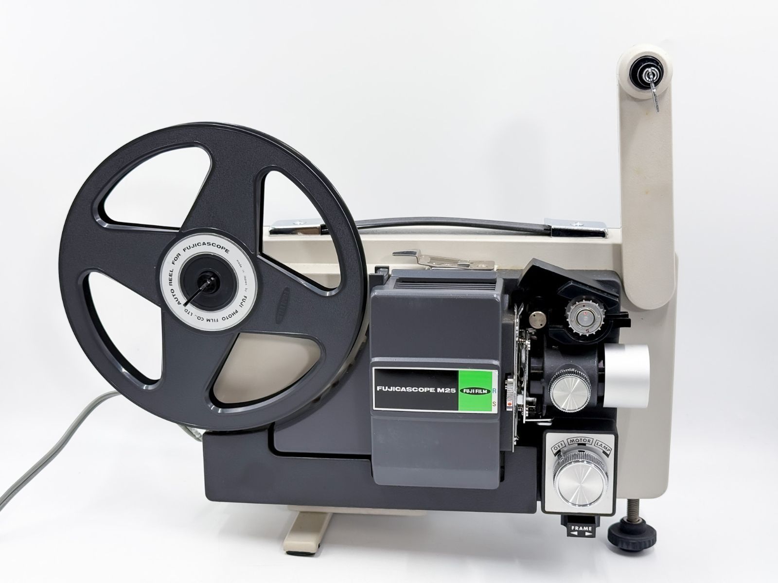 FUJICASCOPE M25 FUJI FILM 8ミリ映写機 FUJIFILM FUJICASCOPE M25 8mm映写機 動作確認済み 美品 - メルカリ