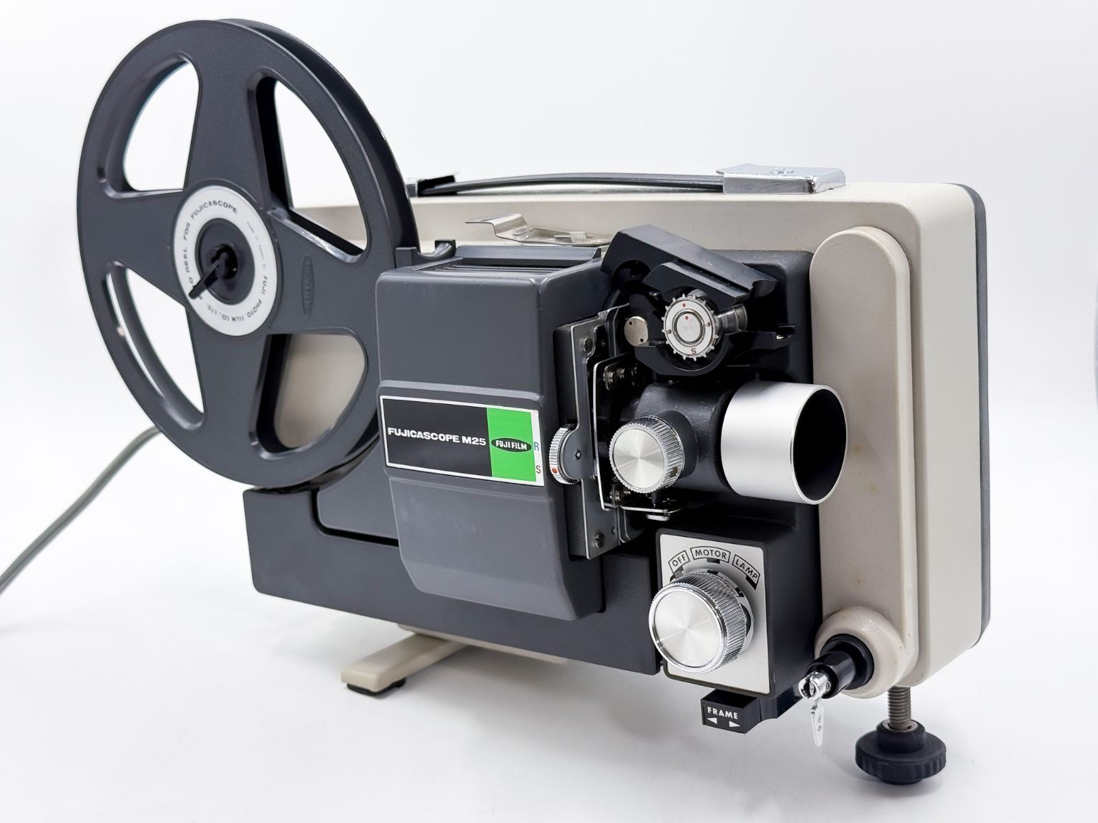 8mm映写機 8mm映写機 映写機8㍉ FUJICA Yahoo!オークション - FUJICA Single-8