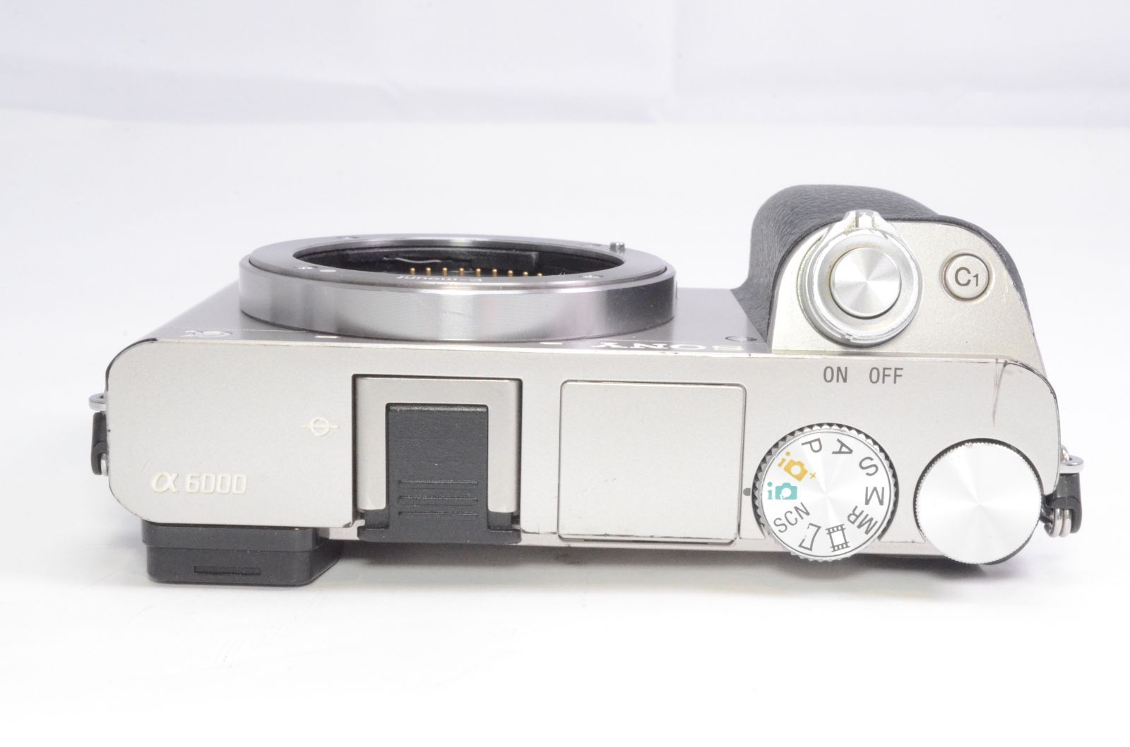 Sony ソニー α6000 ボディ シルバー - メルカリ