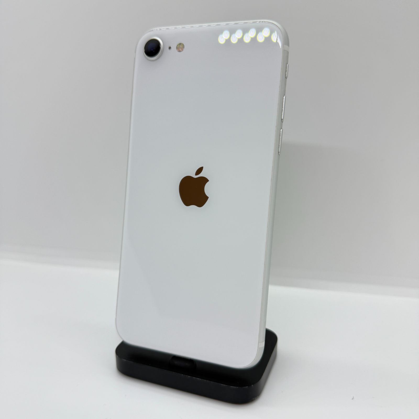 バッテリー最大容量100％】iPhoneSE 第2世代 128GB ホワイト【SIM