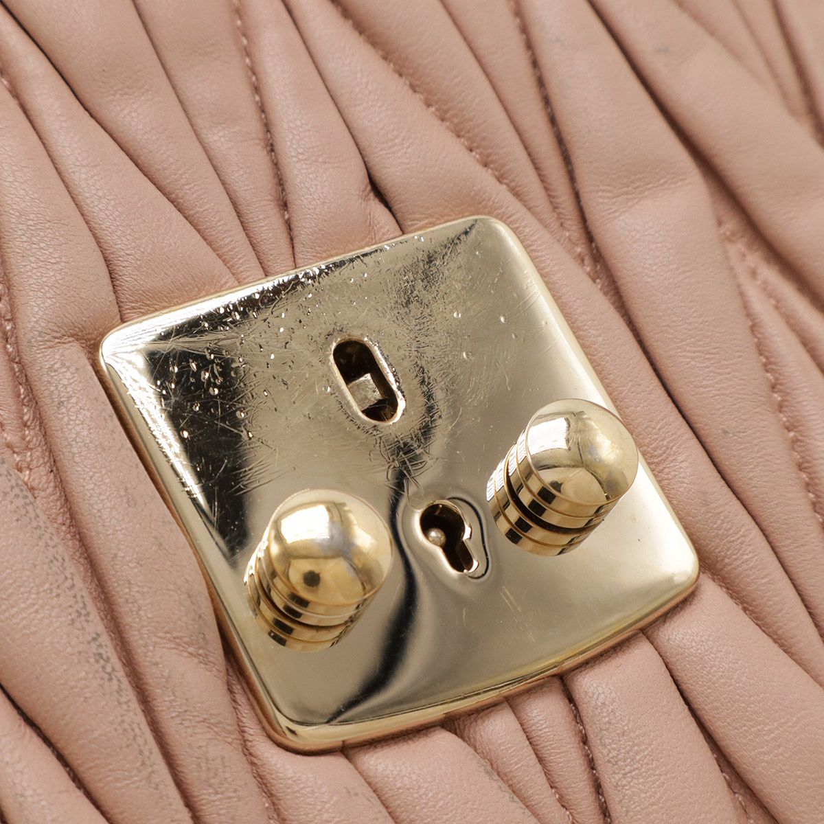 Miu Miu ミュウ ミュウ ミュウミュウ マテラッセ ギャザー ショルダー