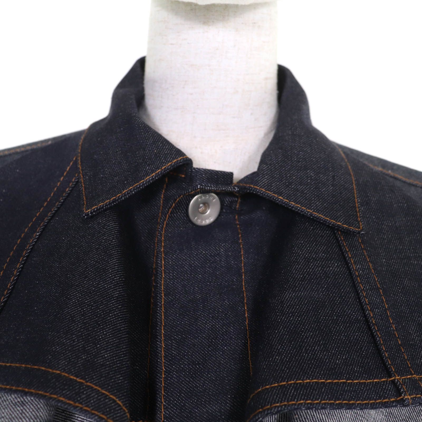 sacai前身頃コットン後オーガンジーボタン付き5分袖サイズ1 sacai前身頃コットン後オーガンジーボタン付き5分袖サイズ1 sacai前身