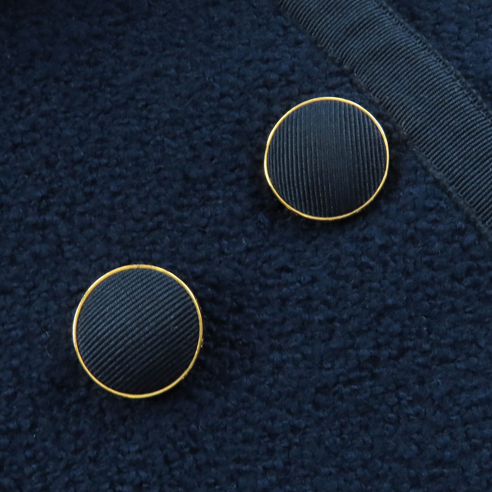 美品△CHANEL シャネル ヴィンテージ ウール100％ ロゴ入りボタン