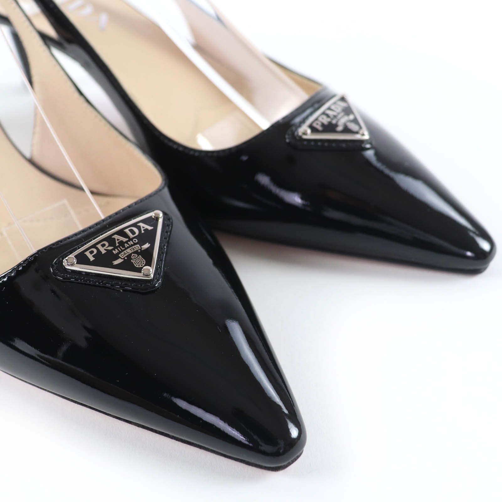 極美品☆PRADA プラダ トライアングルロゴプレート パテントレザー