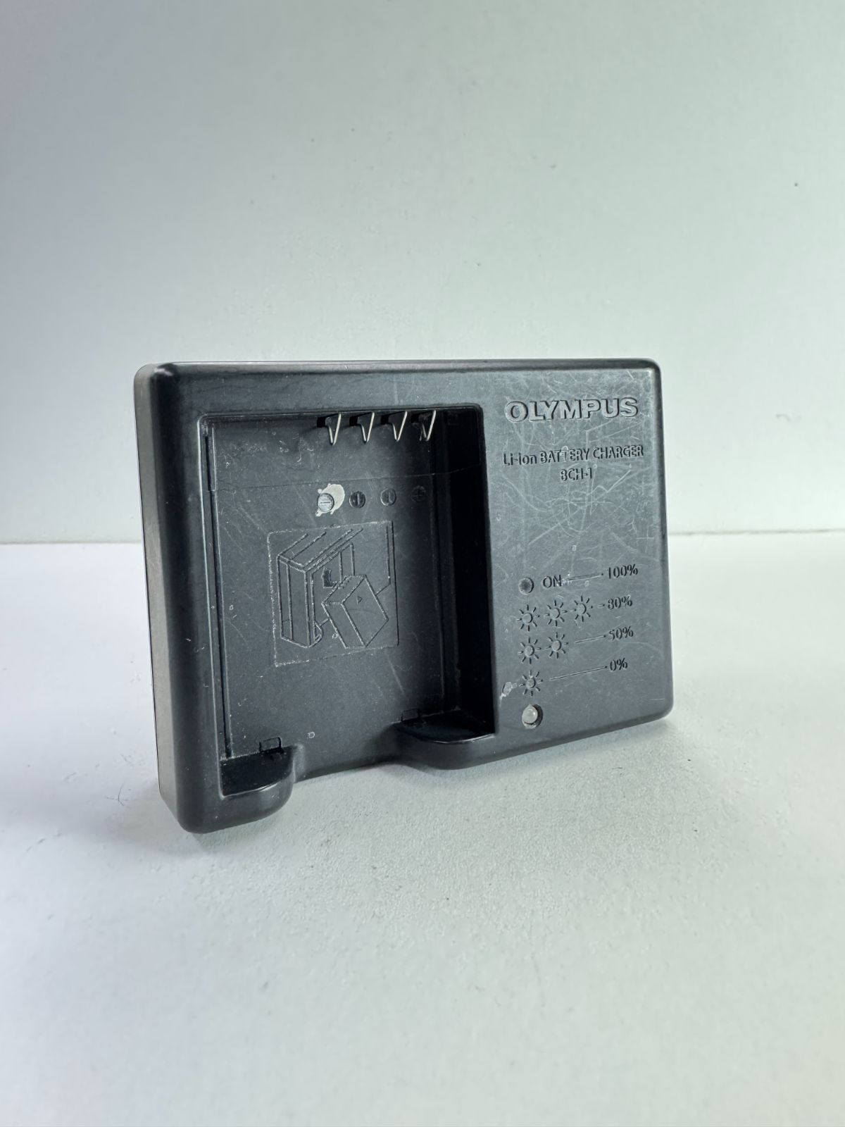 OLYMPUS オリンパス 充電器 BCH-1 O101