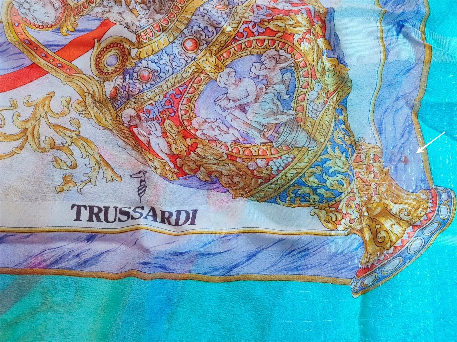 TRUSSARDI トラサルディ 大判シルクスカーフ 約86㎝×86㎝ 日本製 (2123