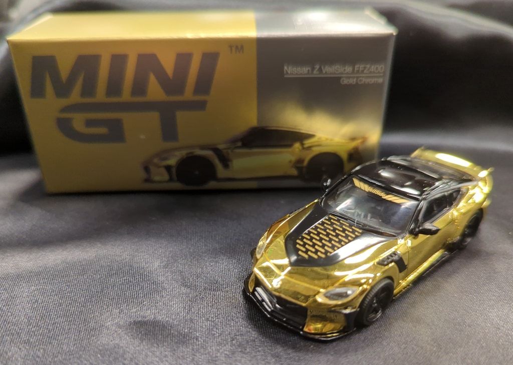 TSM 1/64 MINI GT Nissan Z Veilside FFZ400 ゴールドクロム (右