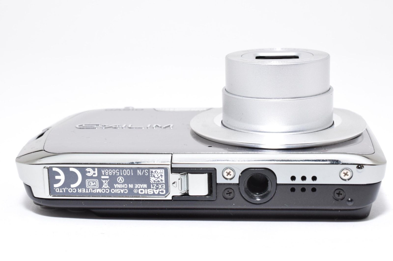 CASIO EXILIM EX-Z1 コンパクトデジタルカメラ　シルバー カシオ CASIO EXILM EX-Z1 シルバー コンパクトデジタルカメラ 【公式
