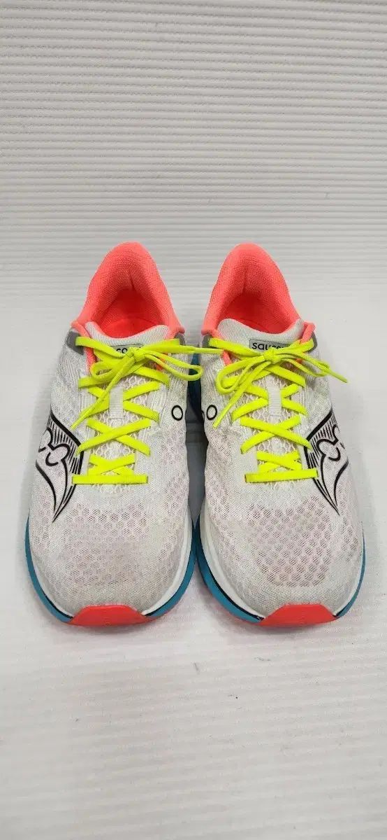 Saucony サッカニー エンドルフィン スピード5 ランニングシューズ