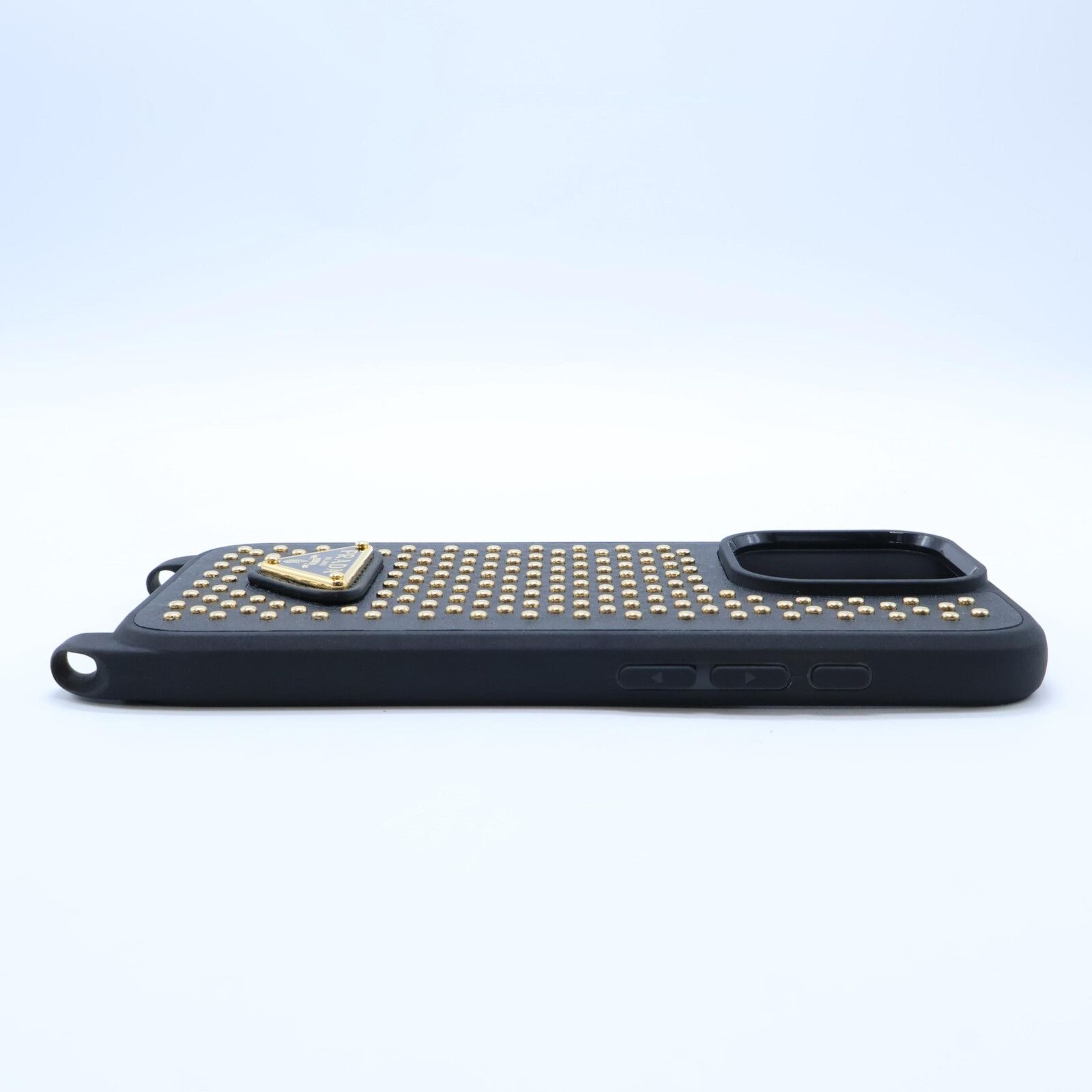 PRADA プラダ 1ZH209 サフィアーノレザー スタッズ iPhone16 Proケース