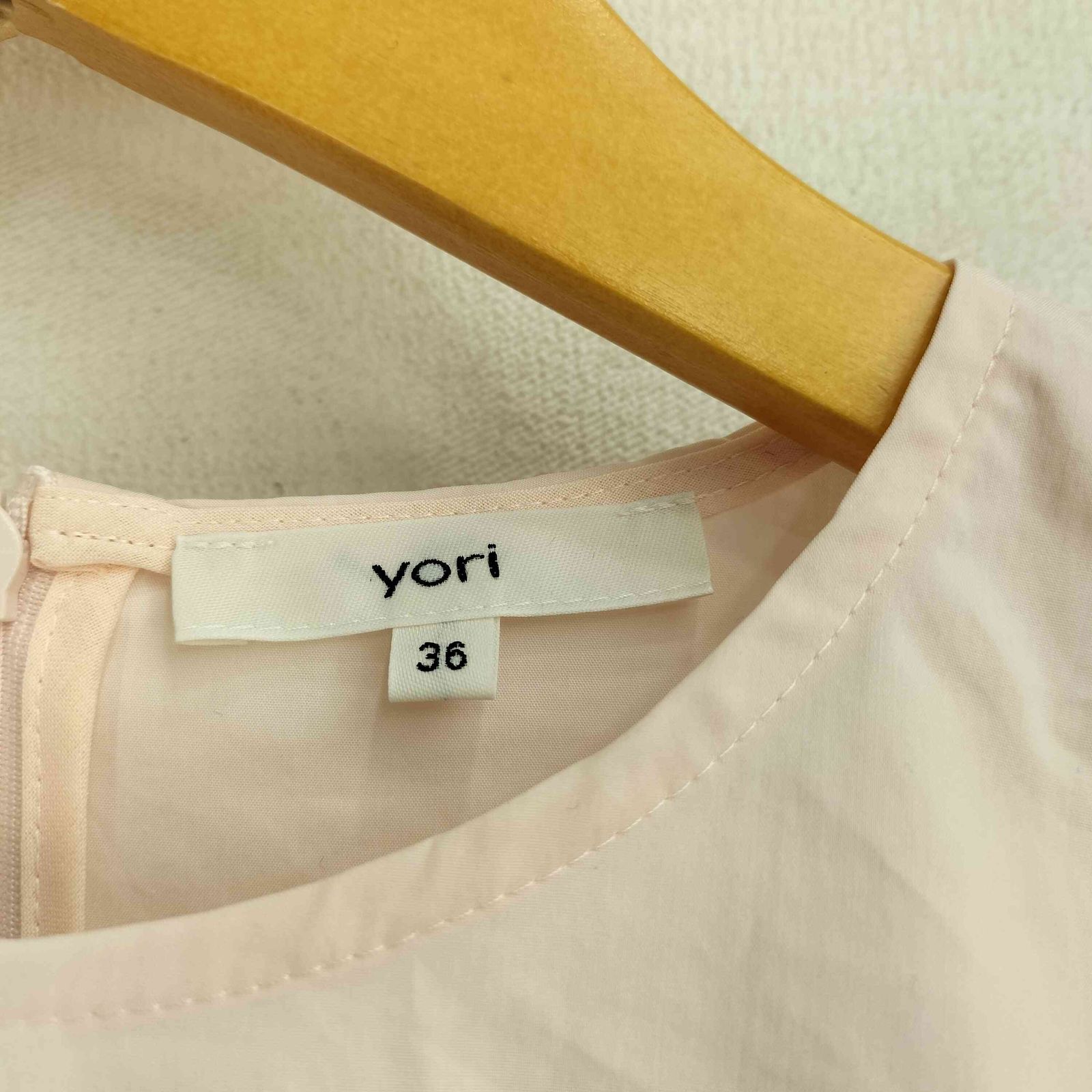 ヨリ yori フリルスリーブブラウス レディース JPN：36 - メルカリ