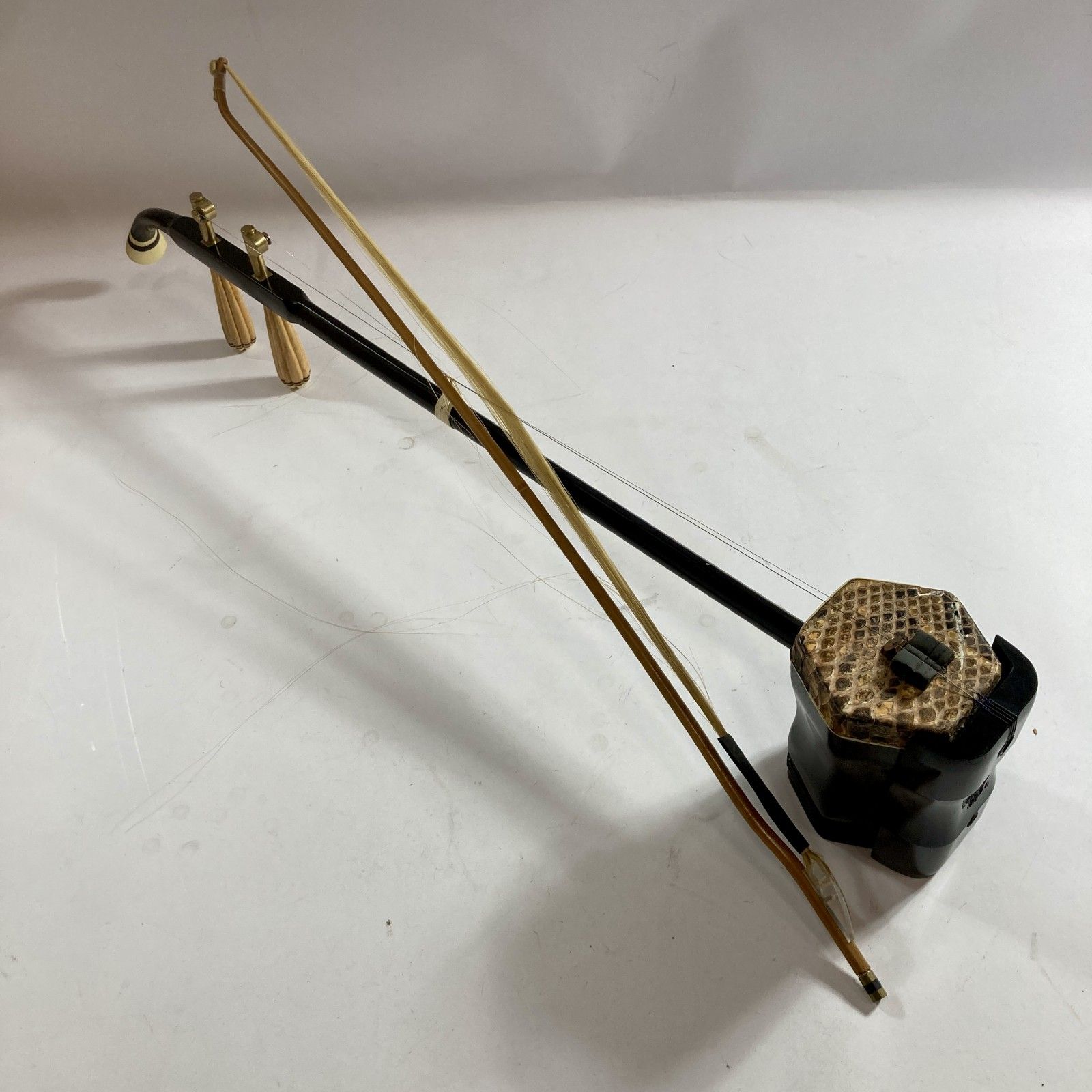 ☆ 希少 中国伝統楽器 上海民族楽器 二胡 蛇皮 淳煌牌ラベル 高級