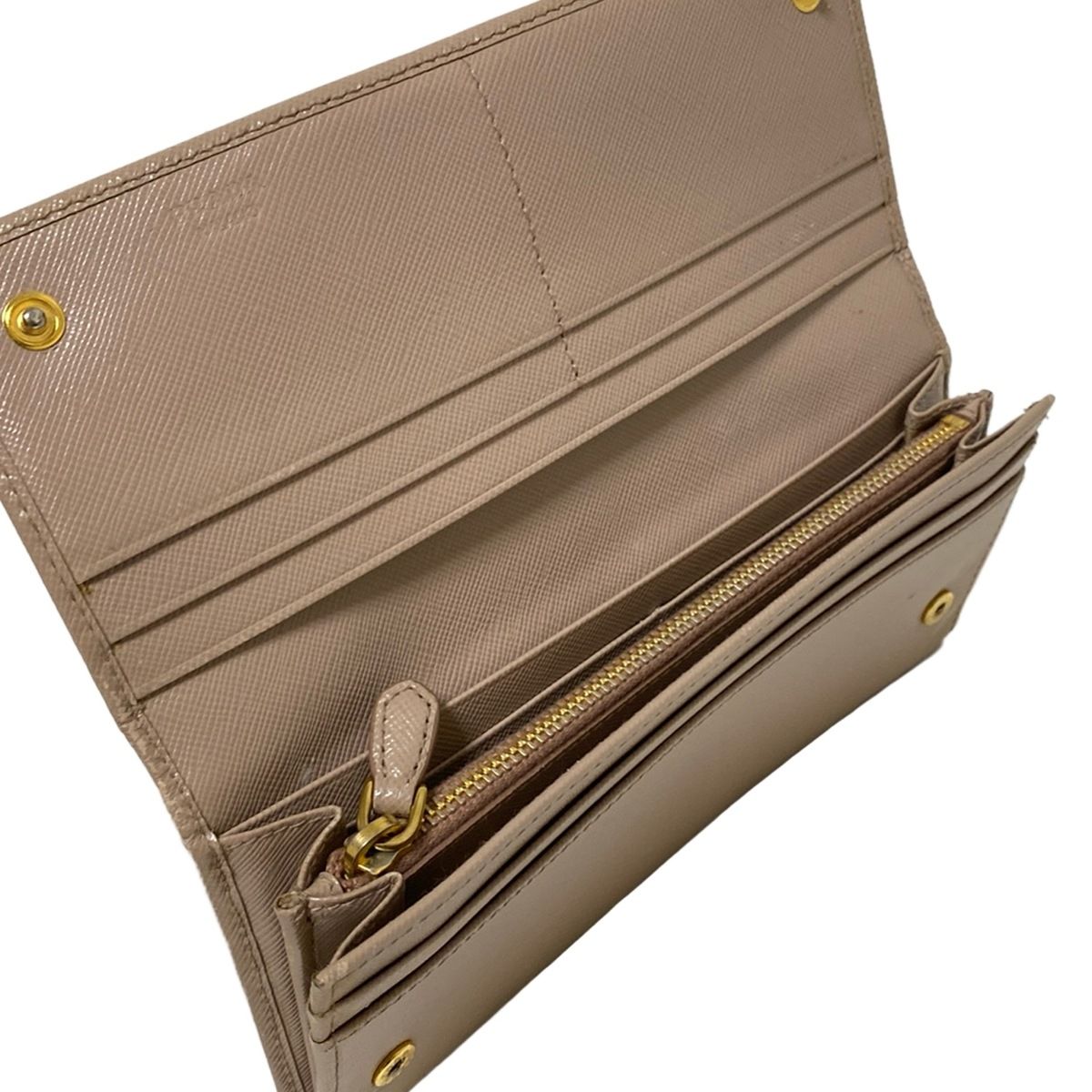 PRADA(プラダ) 長財布 - ピンクベージュ レザー - メルカリ