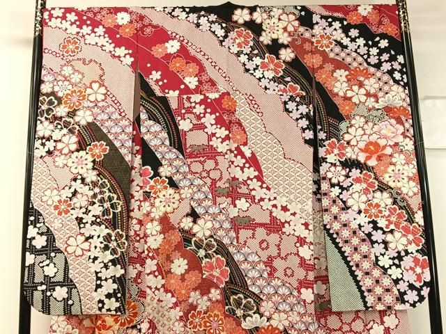 平和屋着物●中国三大刺繍　相良刺繍　振袖　駒刺繍　絞り　吉祥舞花文　銀通し地　正絹　逸品　CABC2699vp 平和屋着物○中国三大刺繍 相良刺繍 振袖 駒刺繍 絞り 吉祥舞花文 銀