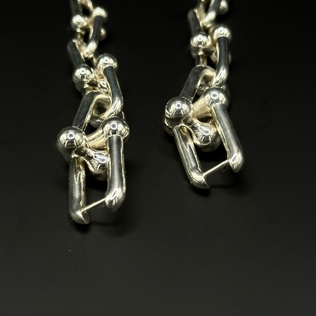 美品】Tiffany & Co ハードウェア グラジュエイテッド リンク ピアス