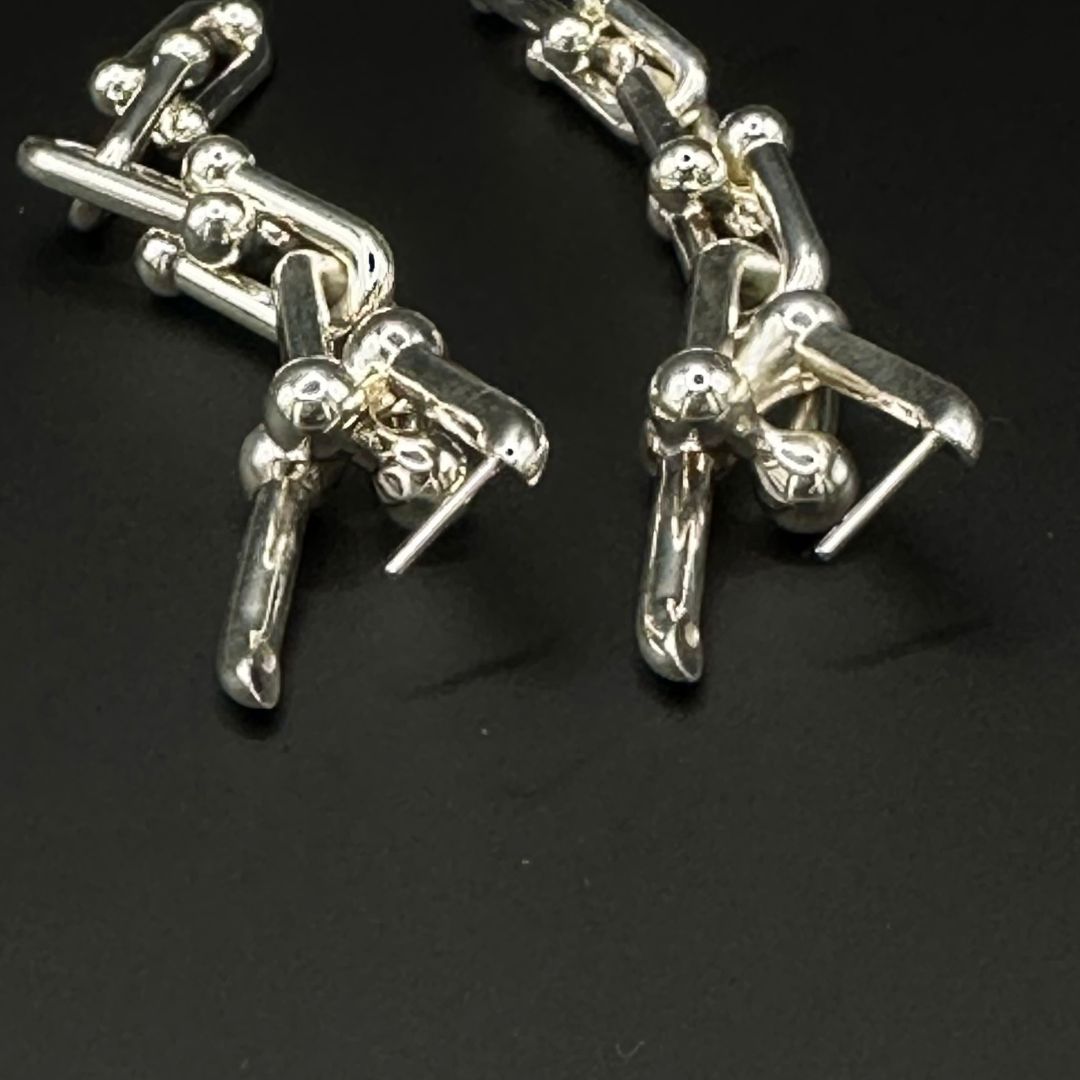 美品】Tiffany & Co ハードウェア グラジュエイテッド リンク ピアス
