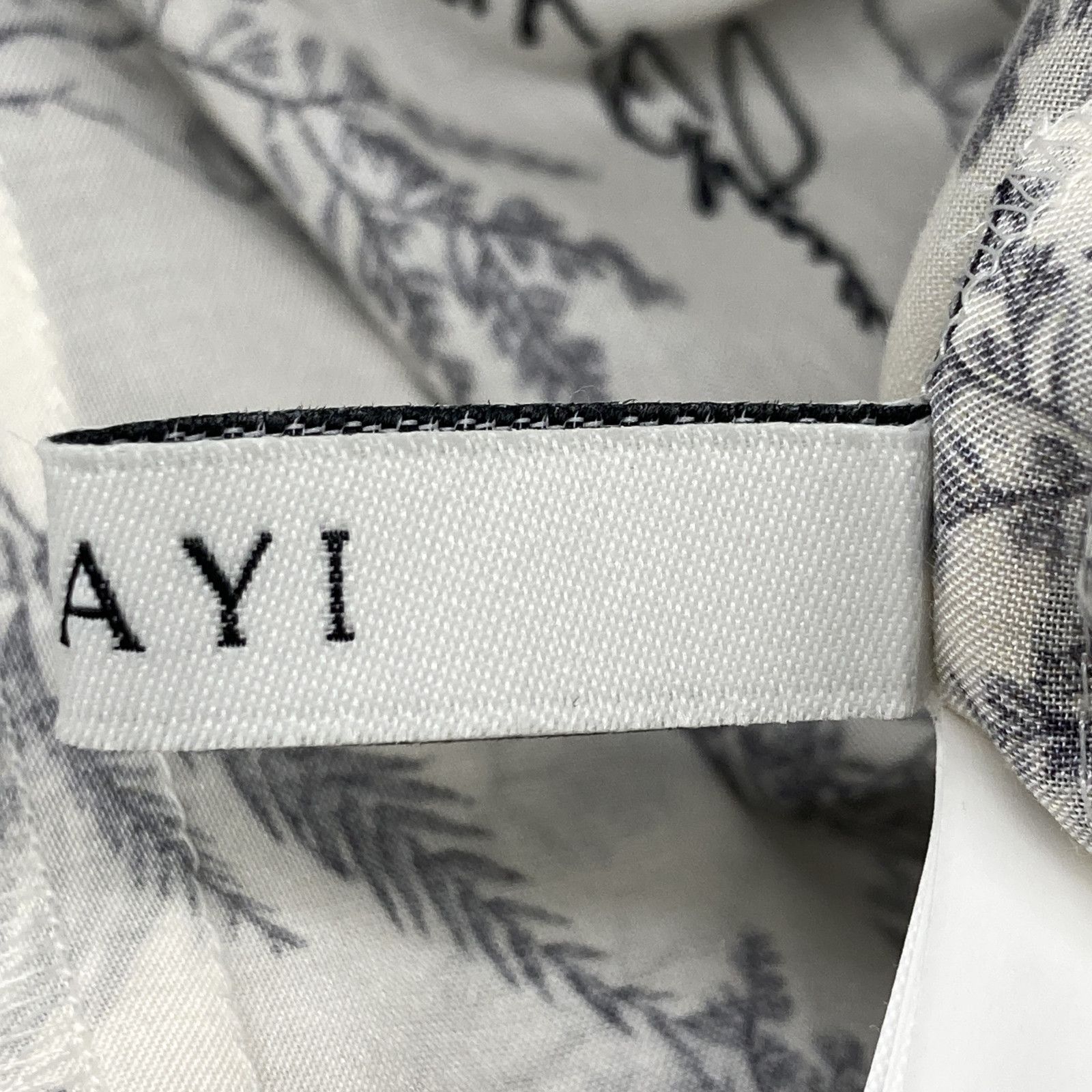 ANAYI アナイ 25年製 ﾎﾜｲﾄ ﾘｰﾌｶﾘｸﾞﾗﾌｨｰﾌﾟﾘﾝﾄ ﾍﾞﾙﾄ付き ﾜﾝﾋﾟｰｽ 36  