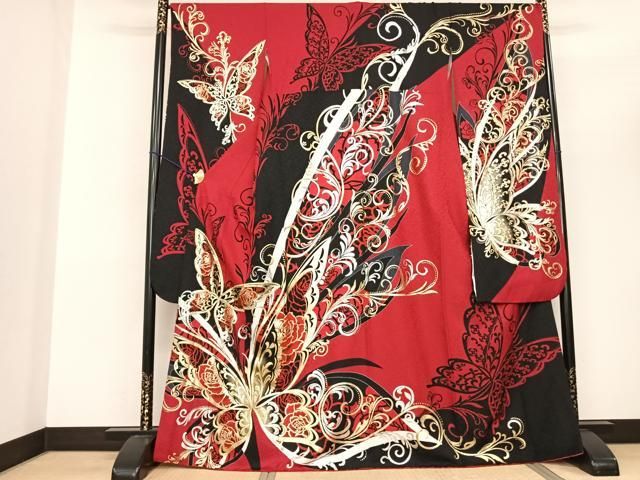 着物屋こころ□豪華振袖 草花文 百合 金彩 金通し地 着丈 162cm 裄 