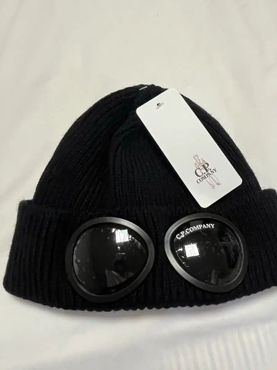C P Company ゴーグル ビーニー ブラック - メルカリ