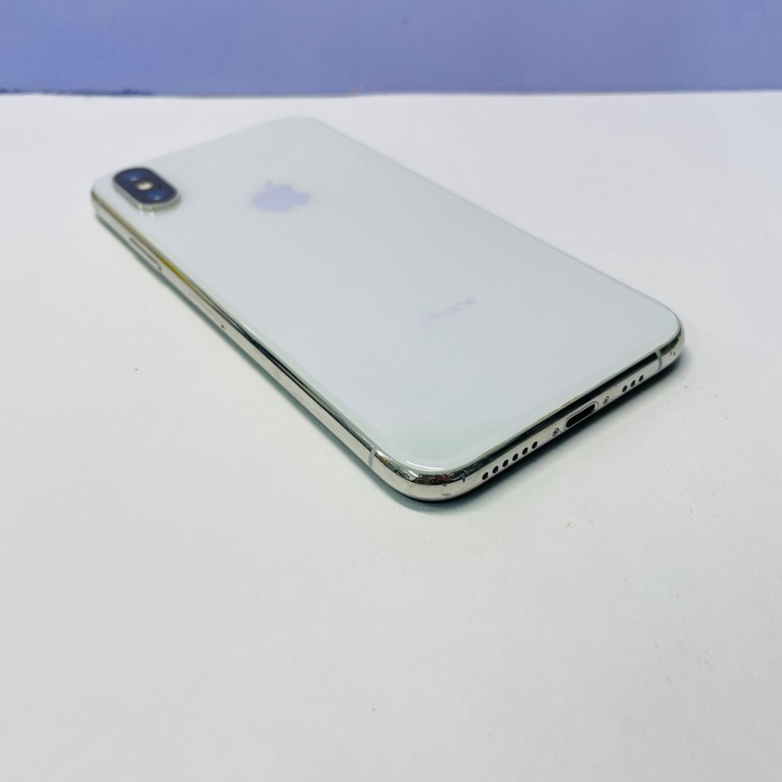 364【100％表示！電池・画面　新品】iPhoneXS 256G シルバー iPhone XS 256GB SIMフリー 電池100% 45888 - メルカリ
