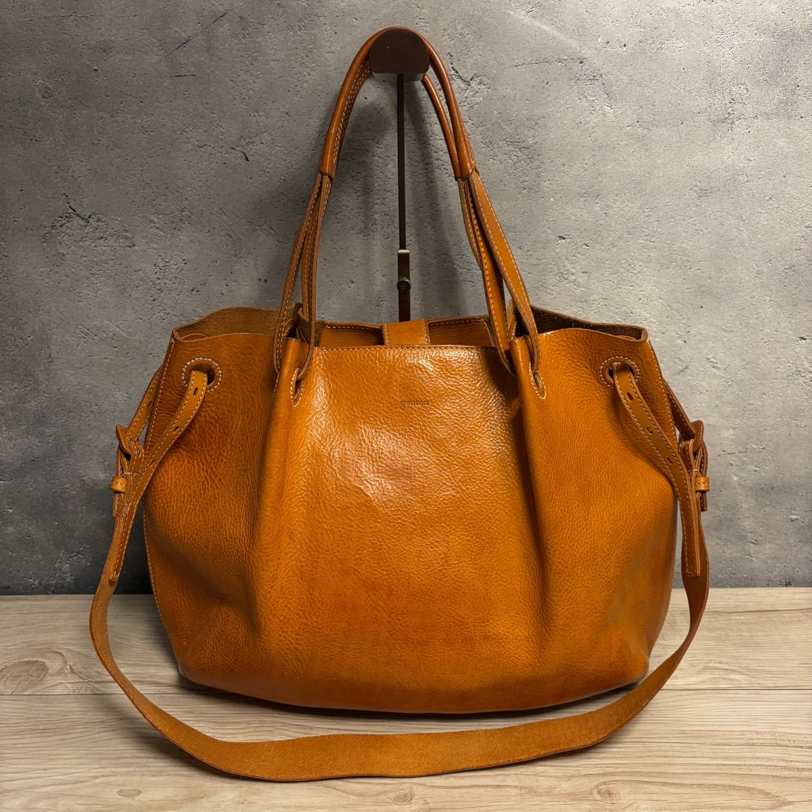 【美品】ゲンテン　トートバッグ　ショルダーバッグ　エターデ　トスカ　2way ✨genten ゲンテン エターデ トスカ 2WAY ショルダー トートバッグ 本