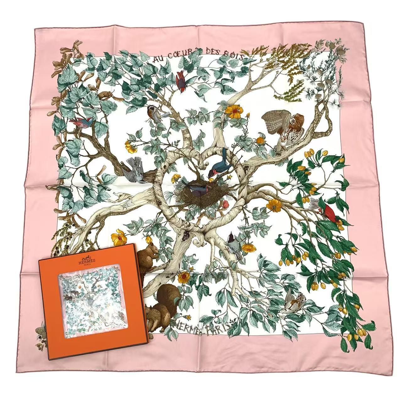 未使用品 HERMES エルメス カレ90 スカーフ シルク U COEUR DES 未使用品 HERMES エルメス カレ90 スカーフ シルク U COEUR DES