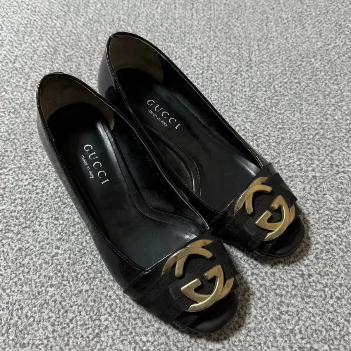 グッチ ゴールド ロゴ エナメル パンプス 靴 235-240 - メルカリ