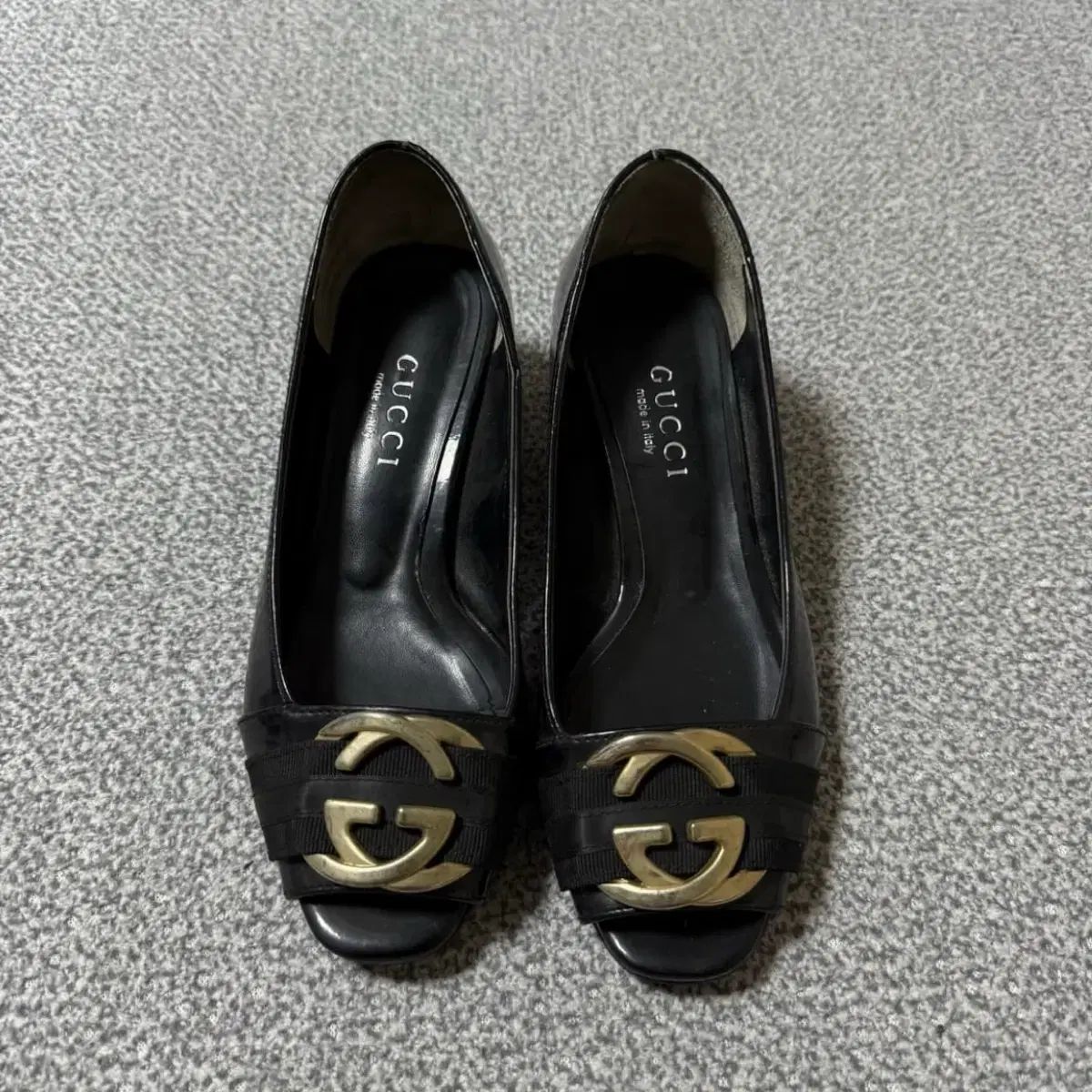 グッチ ゴールド ロゴ エナメル パンプス 靴 235-240 - メルカリ