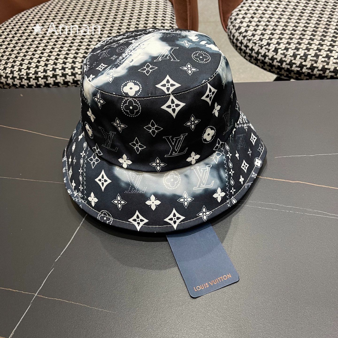 【最終値下げ】LOUIS VUITTON バケットハット 大幅値下げ LOUIS VUITTON (ルイヴィトン) 帽子 メンズ バケットハット