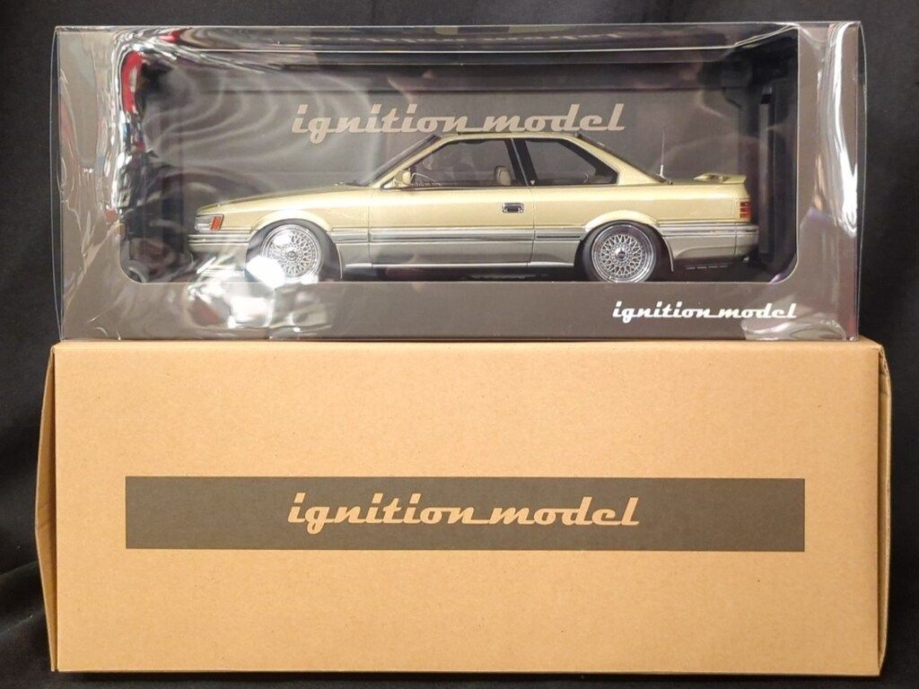 LEOPARD ゴールドミニカー ignition.model ignition model 1/18 Nissan