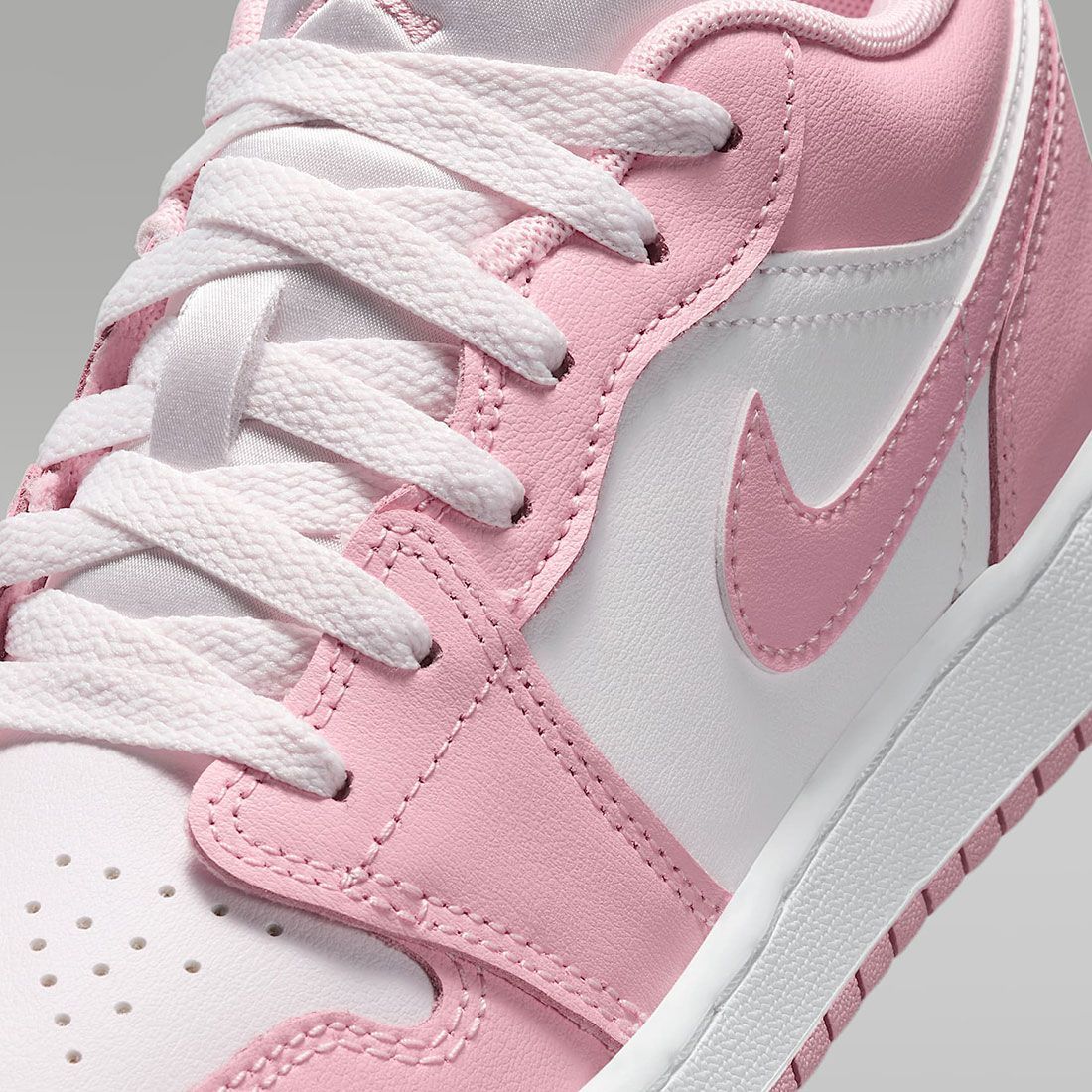 ナイキ] エア ジョーダン 1 ロー [J AIR JORDAN 1 LOW] ミディアム 