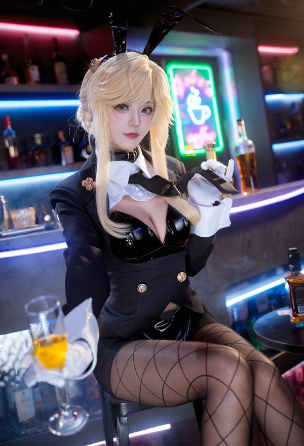 【即日発送】エードバニーコスプレ nikke 勝利の女神:NIKKE エード:エージェントバニー コスプレ 衣装 - メルカリ