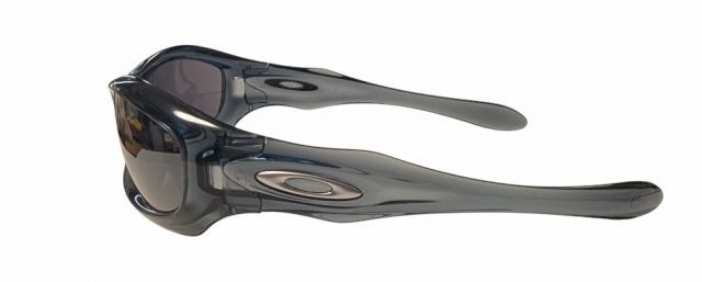 オークリー サングラス モンスタードッグ クリスタルブラック 眉間に