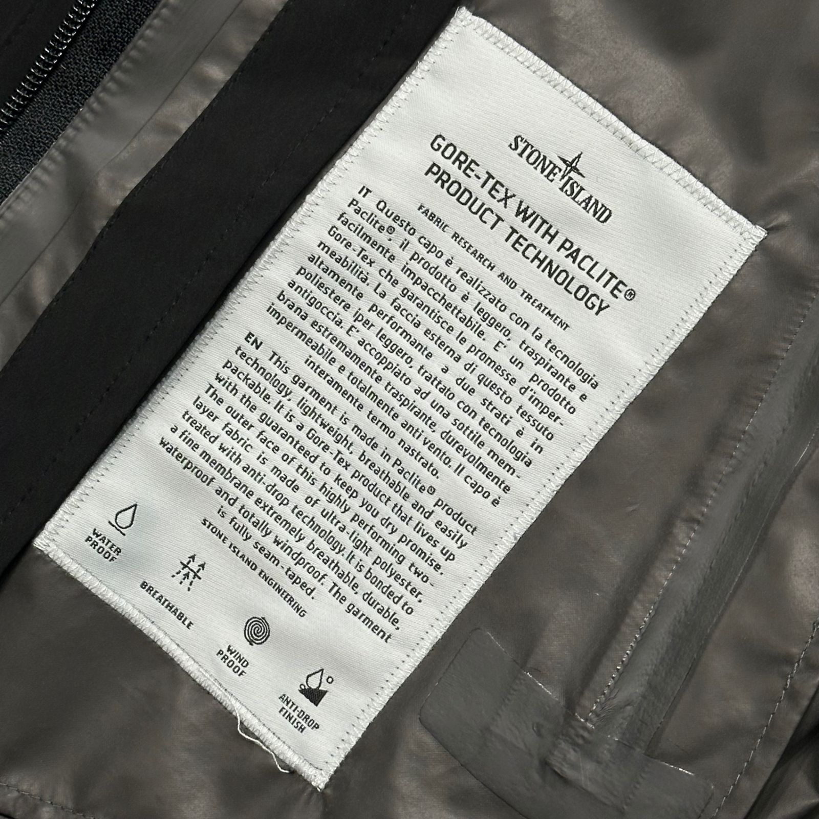 STONE ISLAND(ストーンアイランド) 20SS GORE-TEX® Hooded Zip-Up 